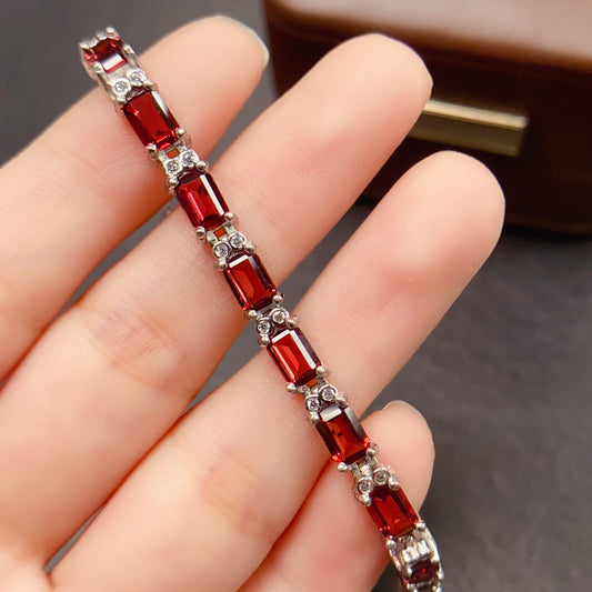Natural Garnet Bracelet, S925 Silver Plated with Platinum