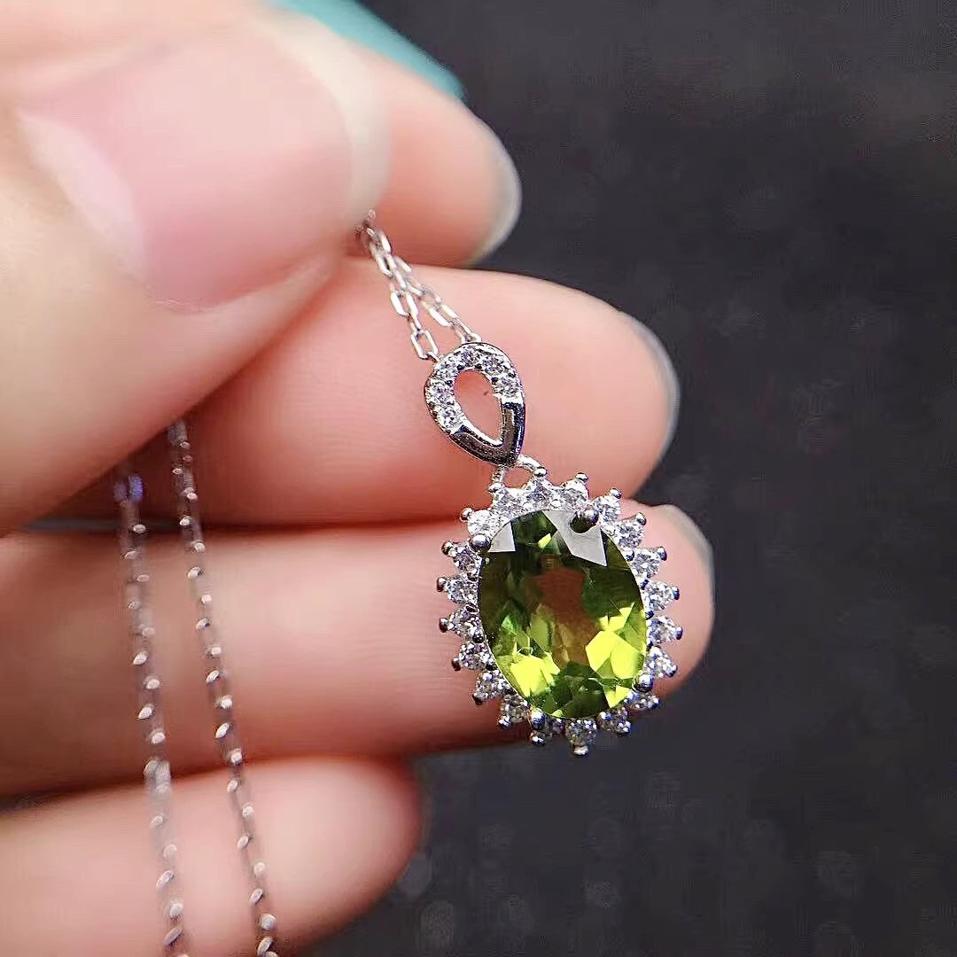 Natural Peridot Pendant Necklace, Set in S925 Silver