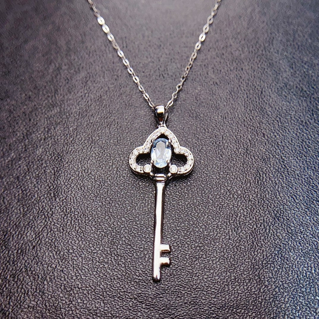 Natural Aquamarine Pendant Necklace, S925 Silver Plated with Platinum