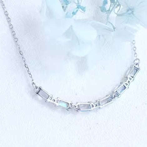 Natural Moonstone Pendant Necklace, S925 Silver Plated with Platinum